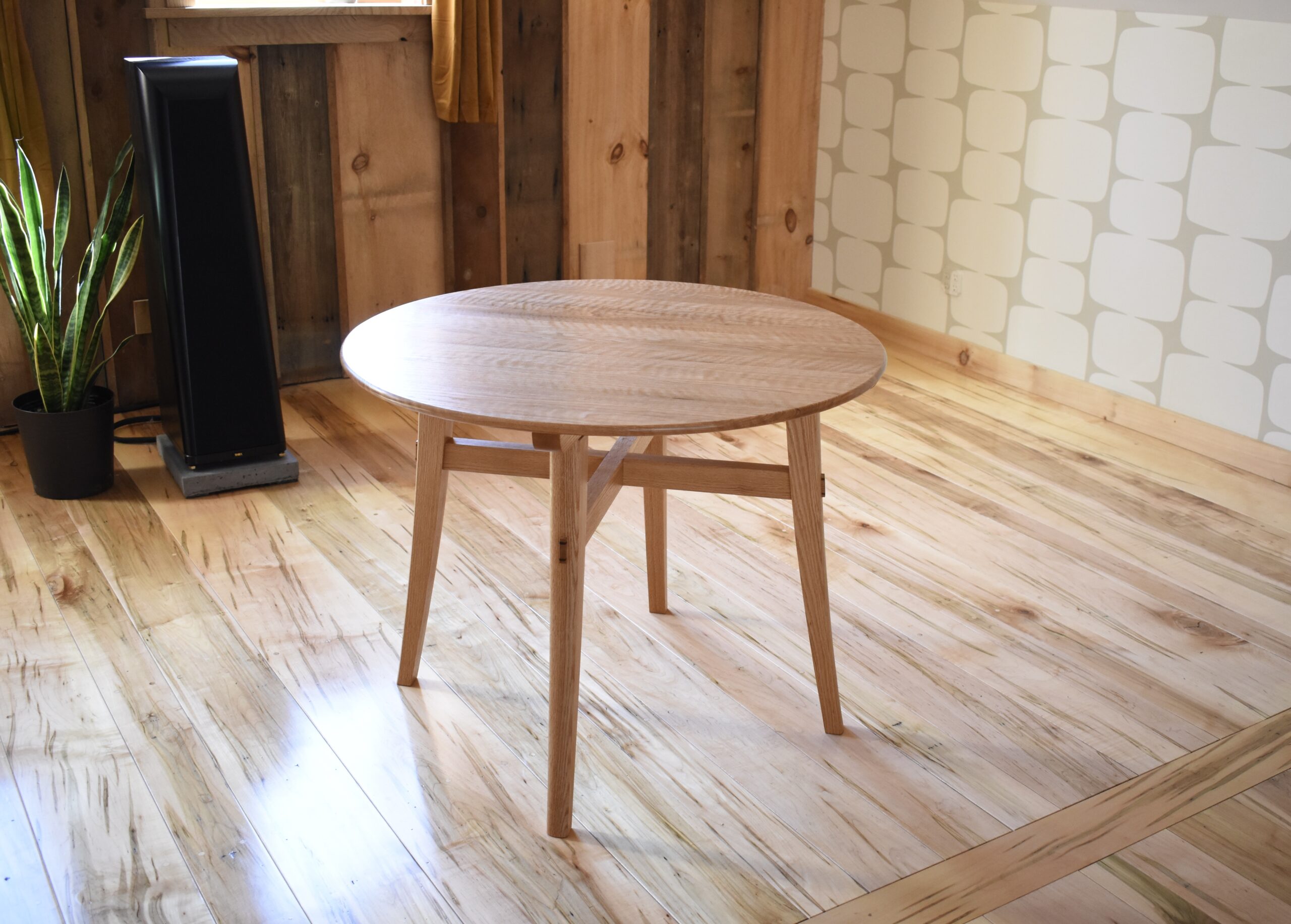 Curly Red Oak round table